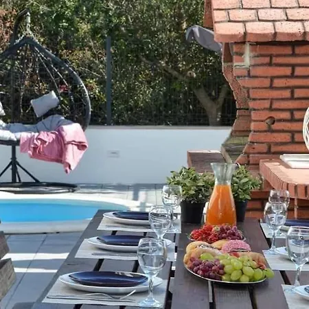 House Dd With Heated Pool *