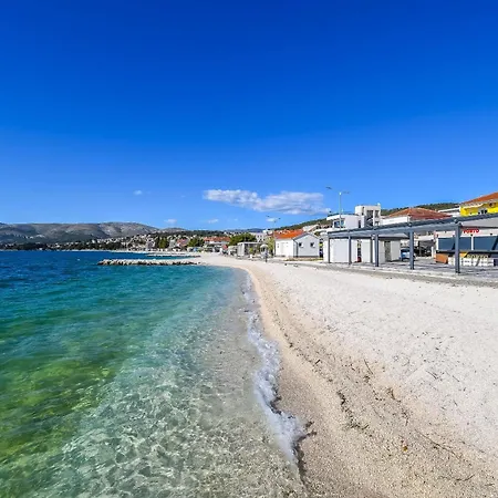 House Dd With Heated Pool Semesterbostad Trogir