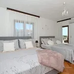 House Dd With Heated Pool Vakantiehuis Trogir